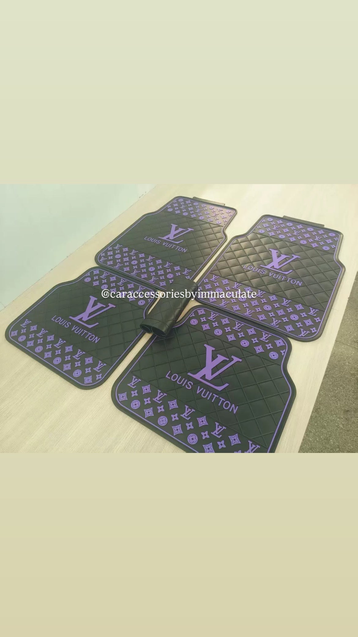 LV (Black and lavender purple) 5pcs car mats