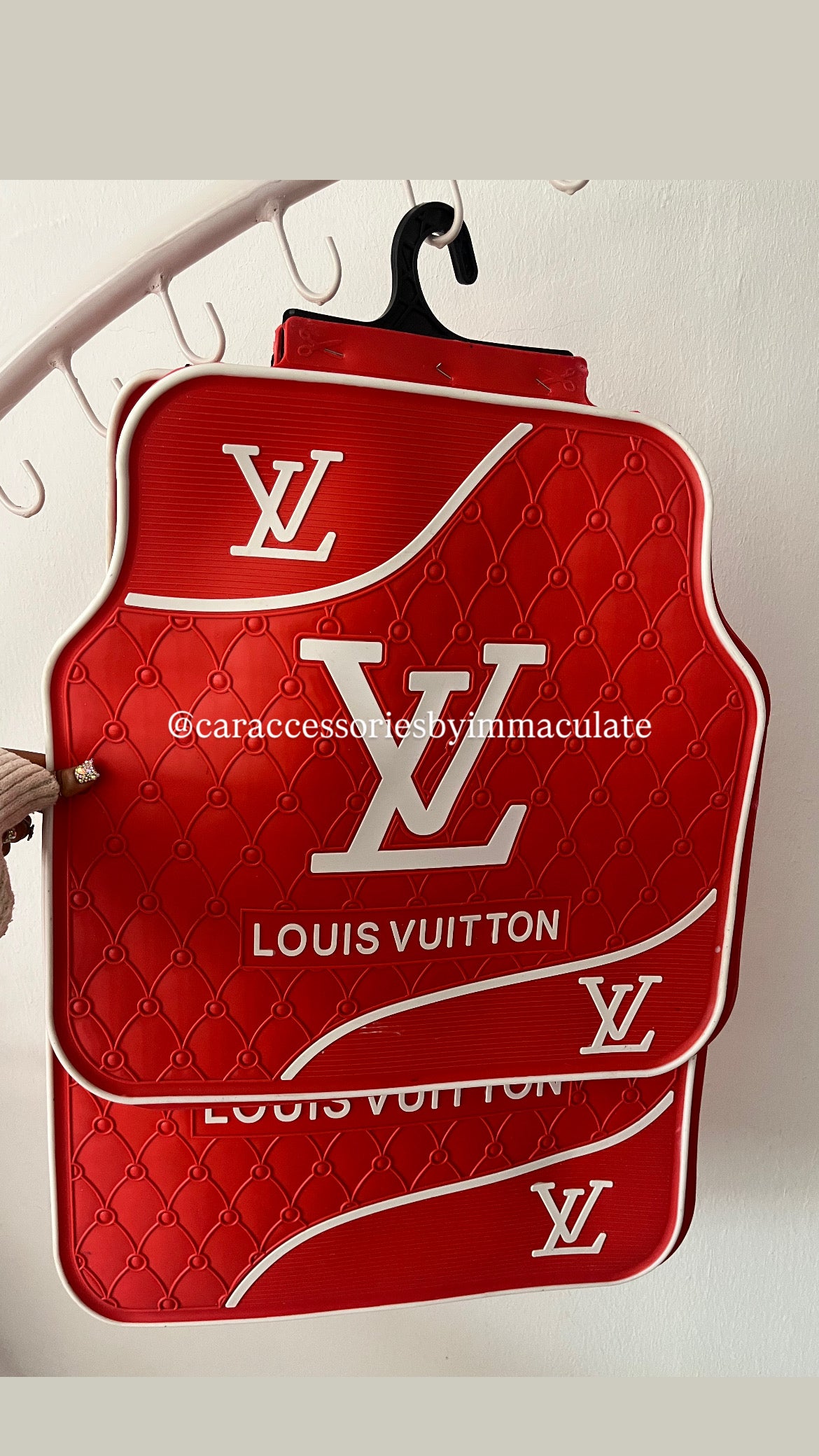 LV (Red and white) 5pcs mats