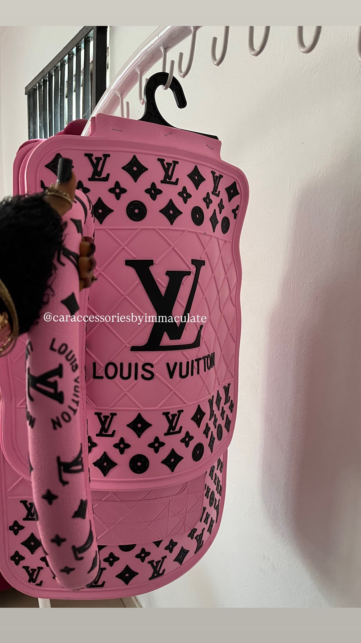 LV (Pink Barbie and Black) 5pcs car mat and steering wheel cover