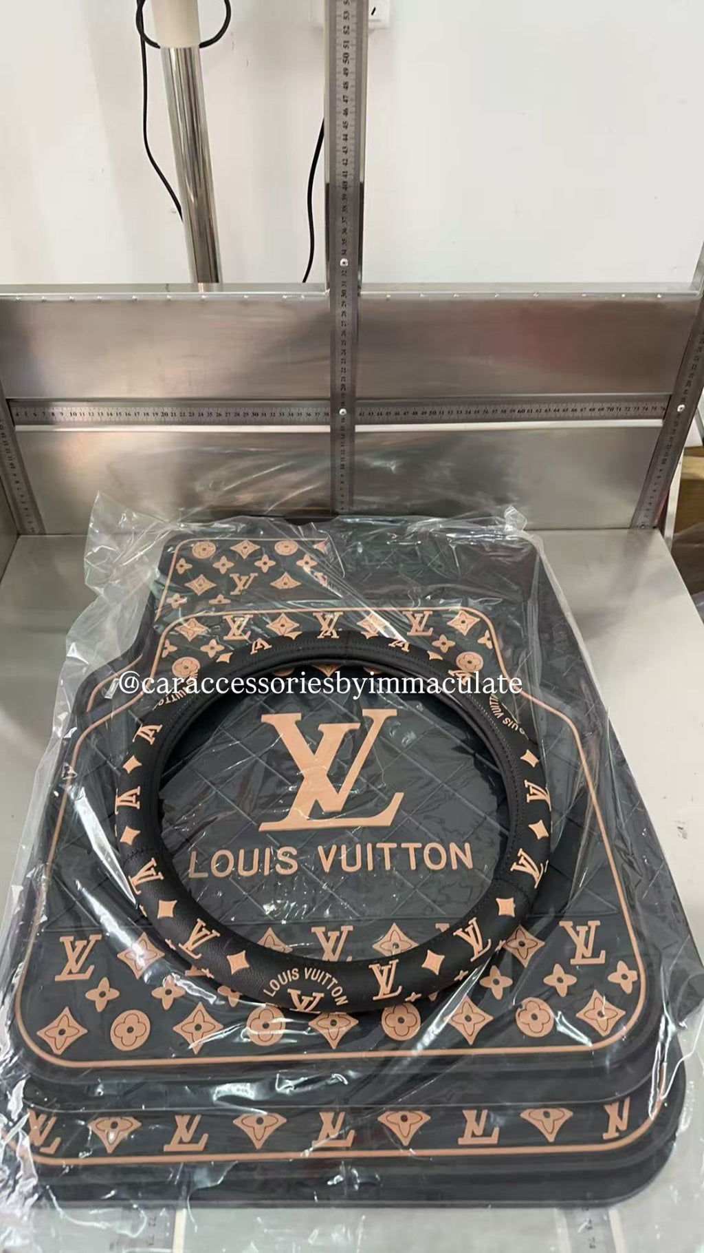 LV custom (Black and Biege) car mats (5pcs) Plus matching steering wheel
