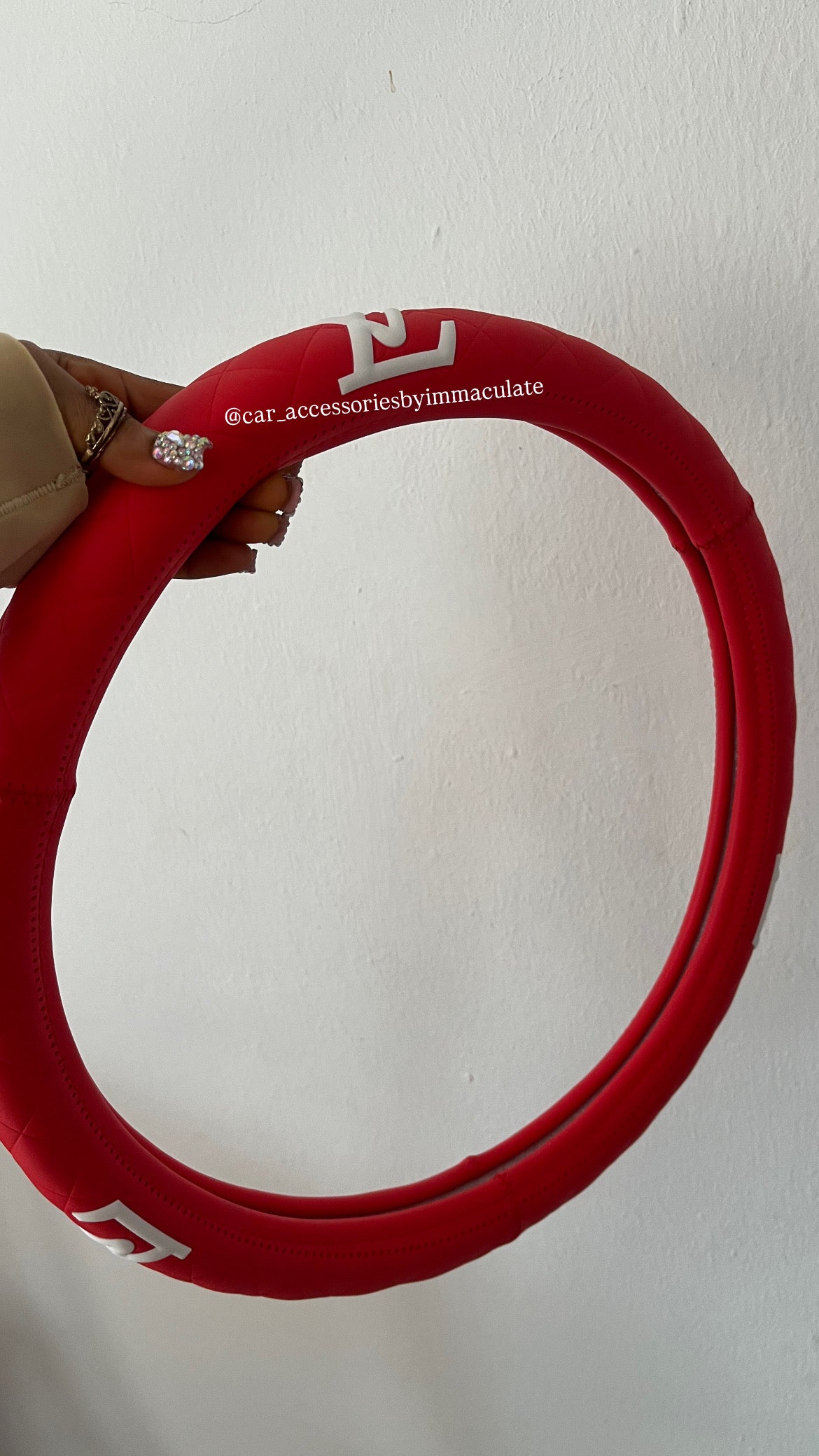 LV (Red and white) car steering wheel cover