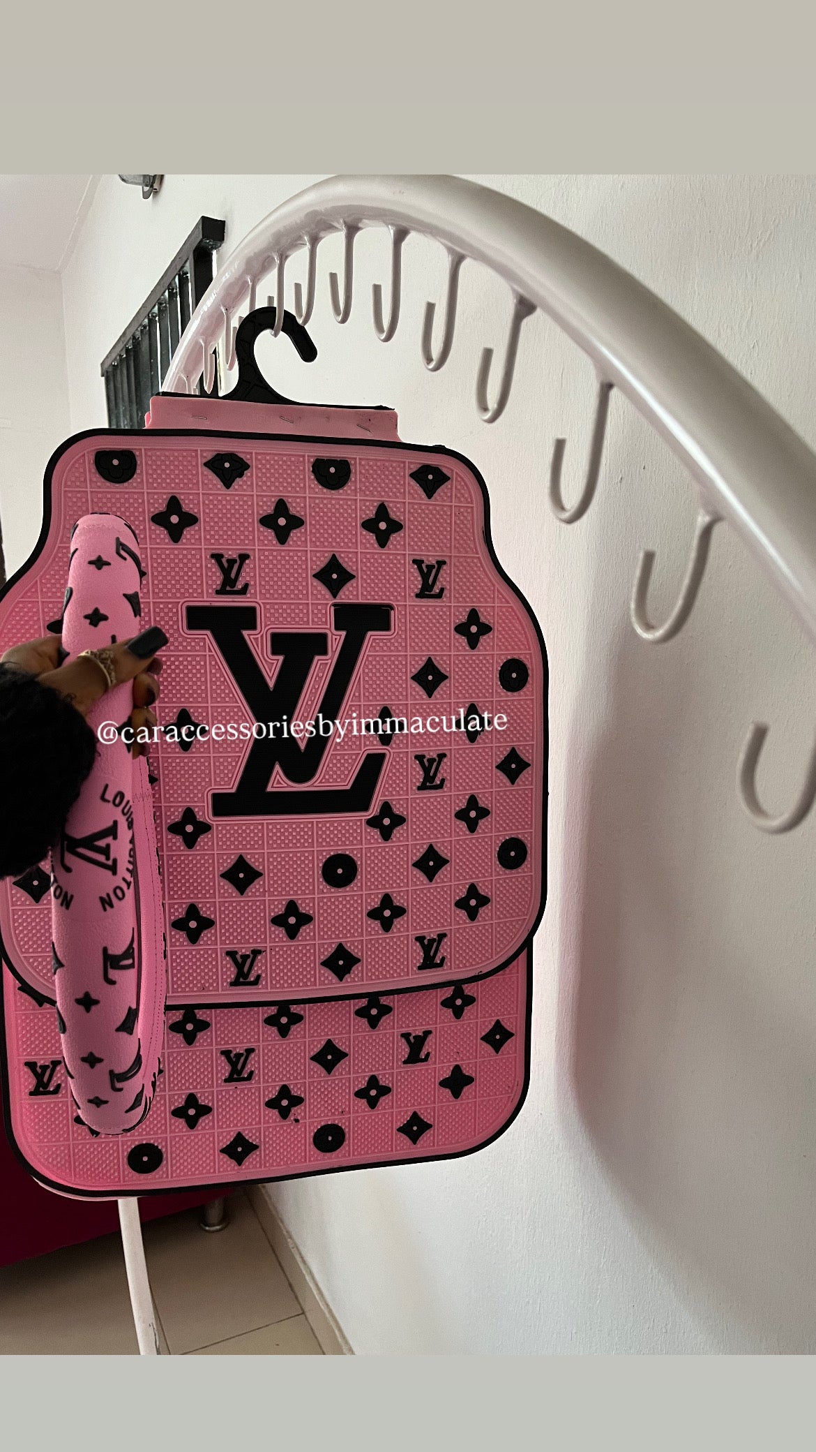 LV monogram (pink Barbie and black) 5pcs car mat and steering wheel cover