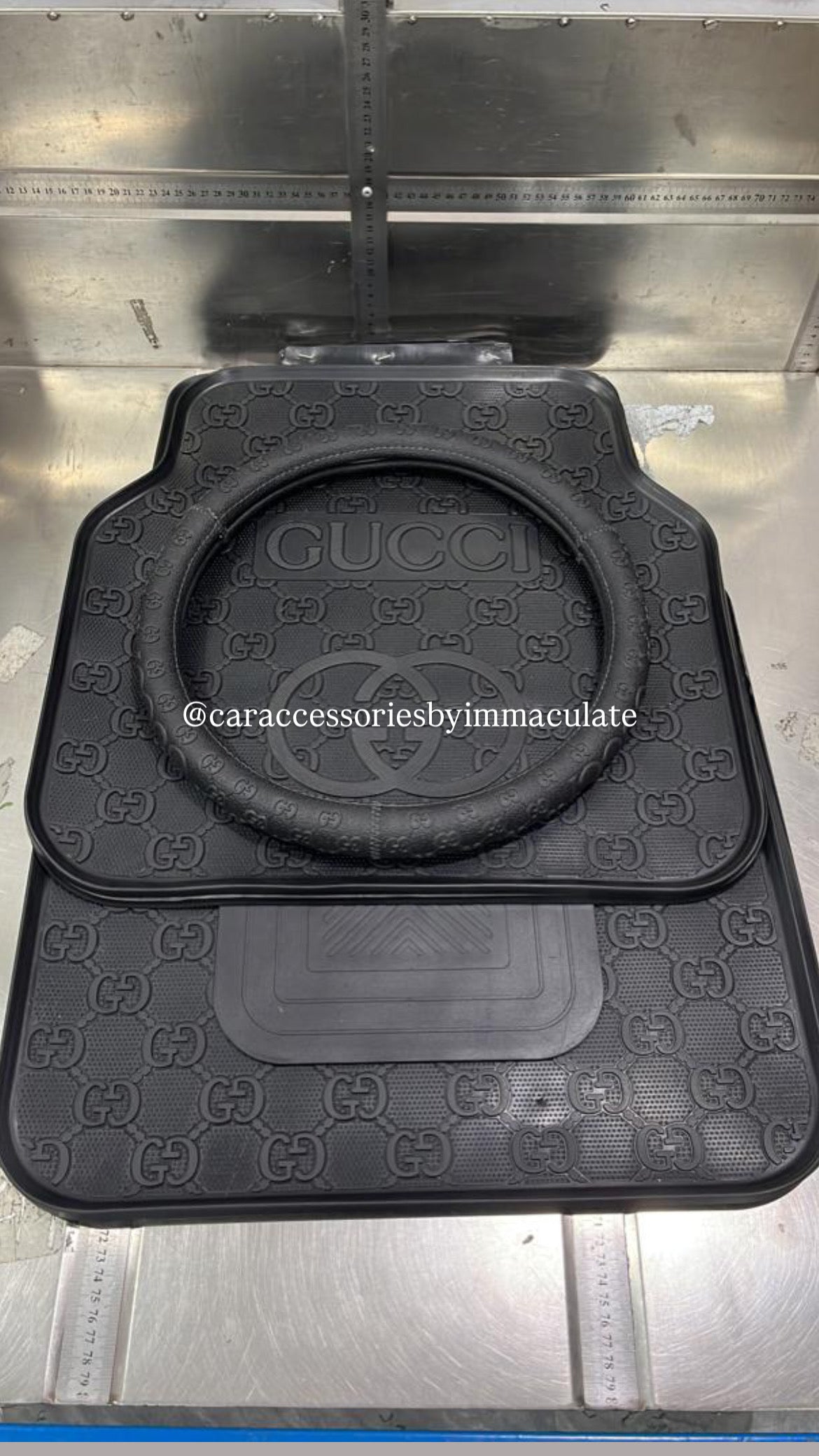 GG (black) car mats (5pcs) plus steering wheel cover