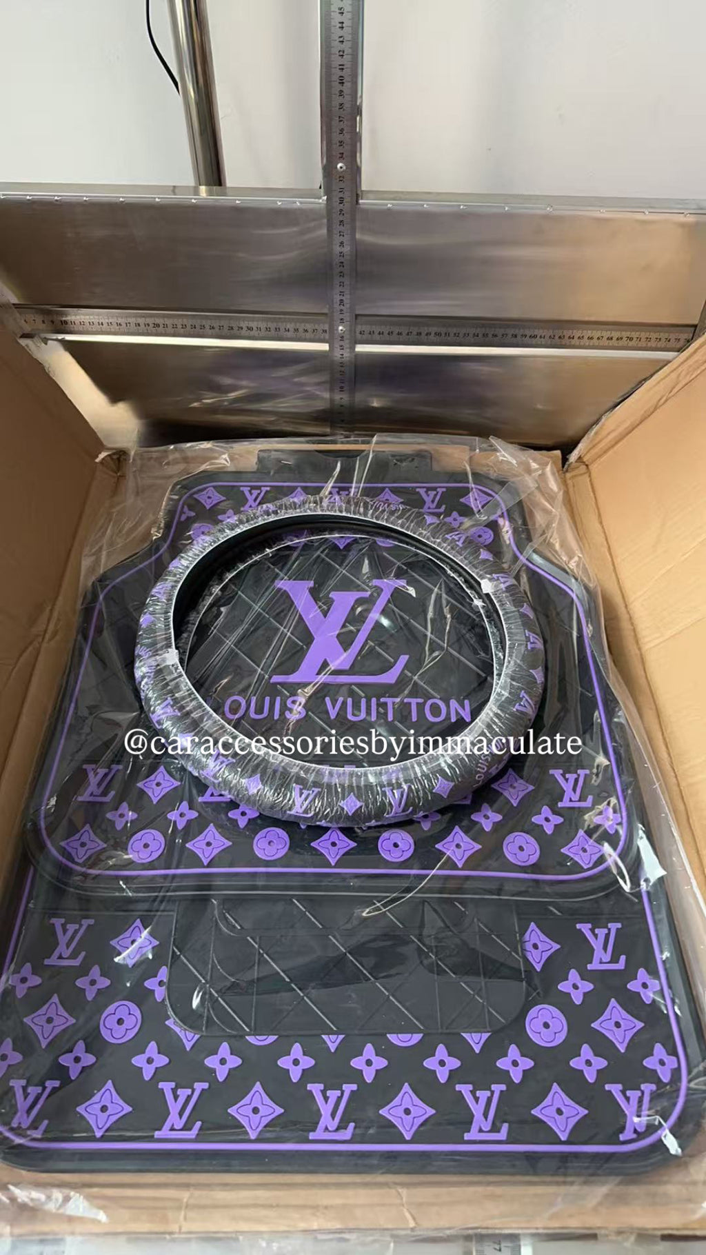 LV custom (black and lavender purple) 5pcs mats plus steering