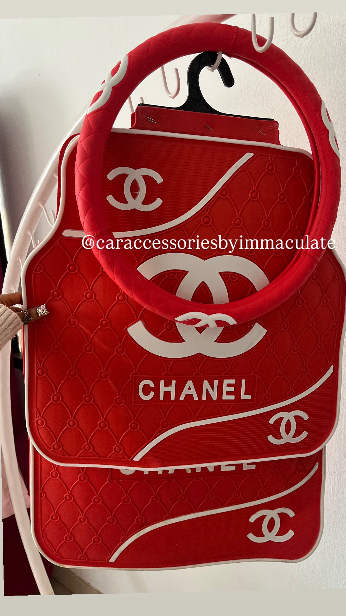 Cc (Red and White) 5pcs mats plus steering wheel