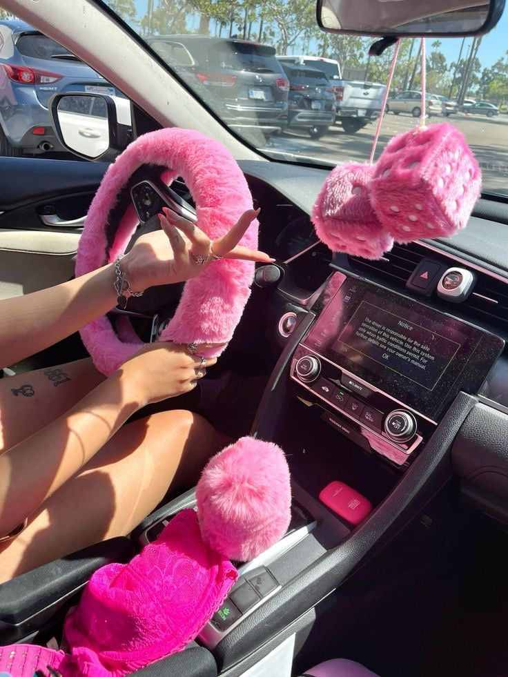Fur (pinks) car steering wheel set